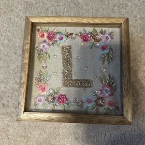 NEVER USED PERFECT CONDITION “L” jewelry/keepsake box
